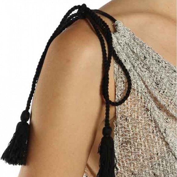 New RYU Tassel Black Lace Cream Asymmetrical Top - Picture 5 of 8